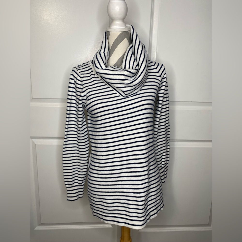 French Connection Medium White & Blue Striped Sweater
